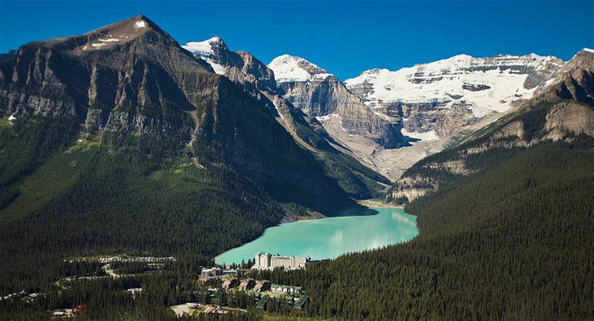 Fairmont-Lake-Louise.png